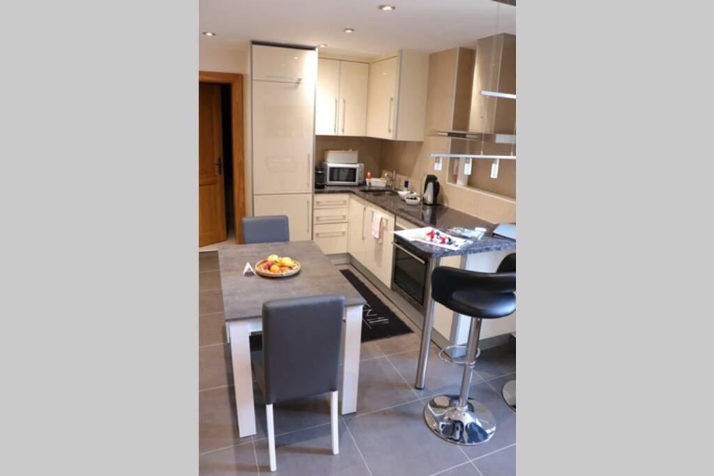 Apartment Montreux Center 5 Min From The Lake Экстерьер фото